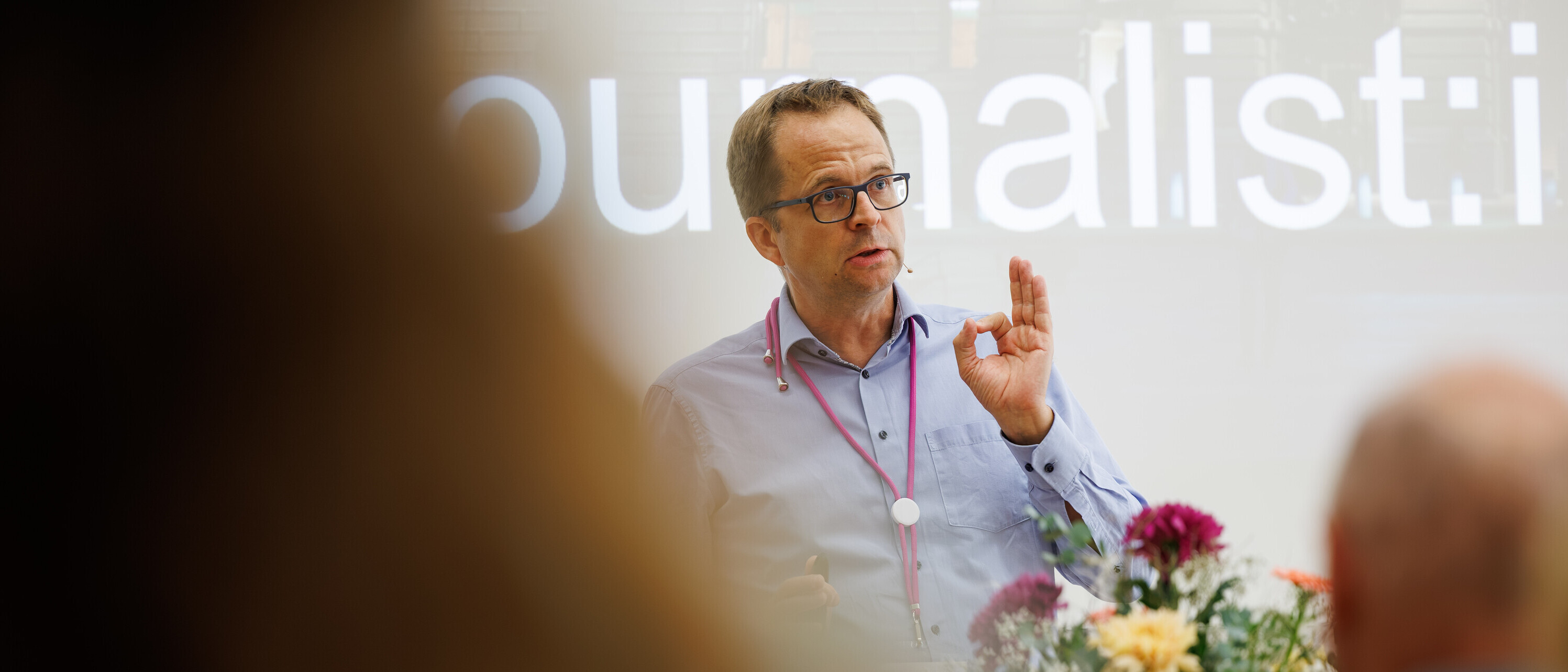 Markus Häfliger bei seinem Referat vor dem Publikum am Inspiration-Day.
