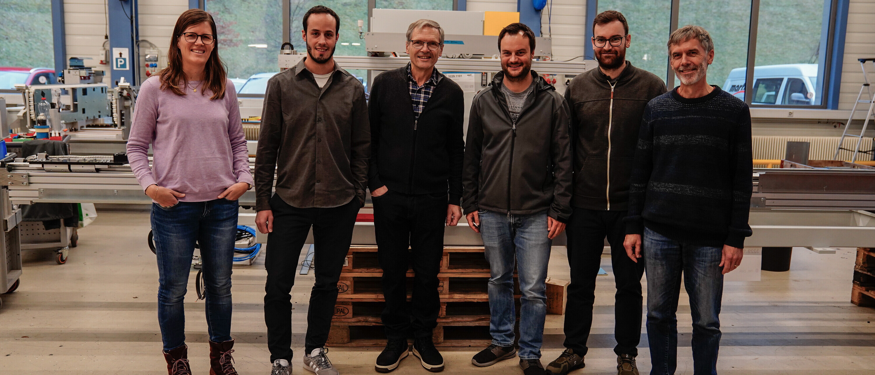 Alte und neue Inhaberschaft von marti engineering: Annina Marti, Roman Wohlwend, Jakob Marti, Pascal Kamper, Michael Luchsinger, Thomas Marti.