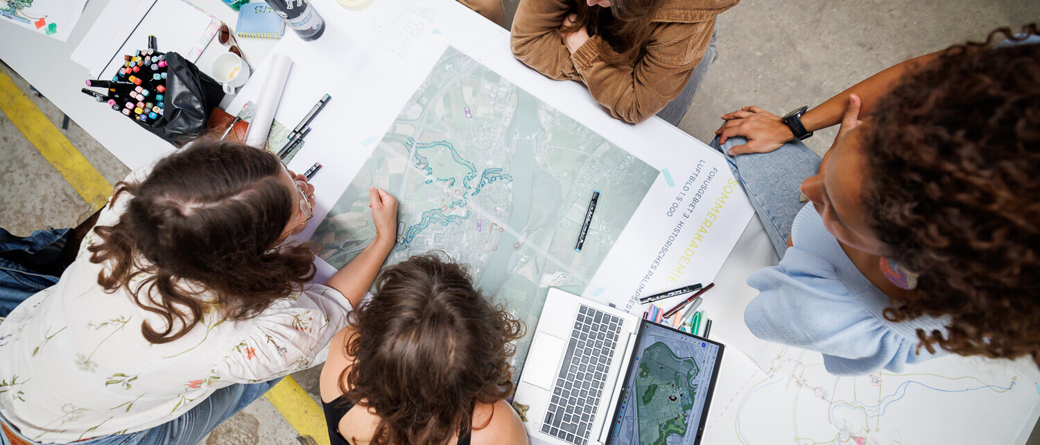 Studioarbeiten im Buss Industriepark, Pratteln.