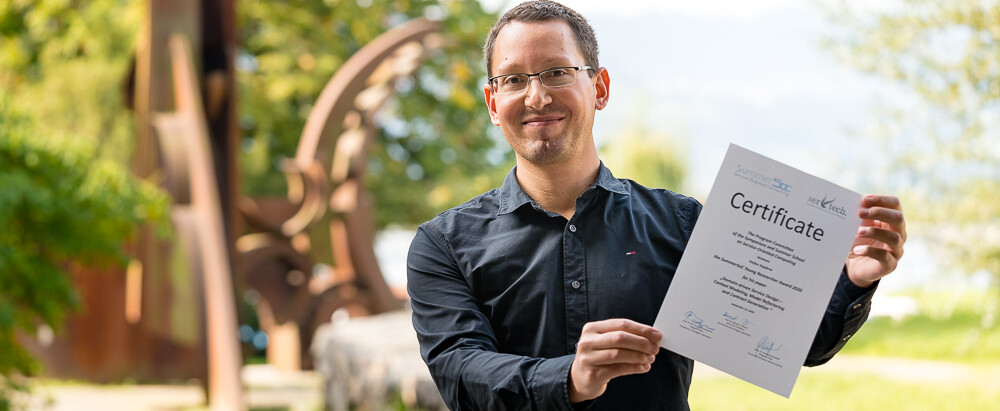 OST-Projektleiter Stefan Kapferer gewinnt Young Researcher Award für seine Forschungsarbeit zum Context Mapper