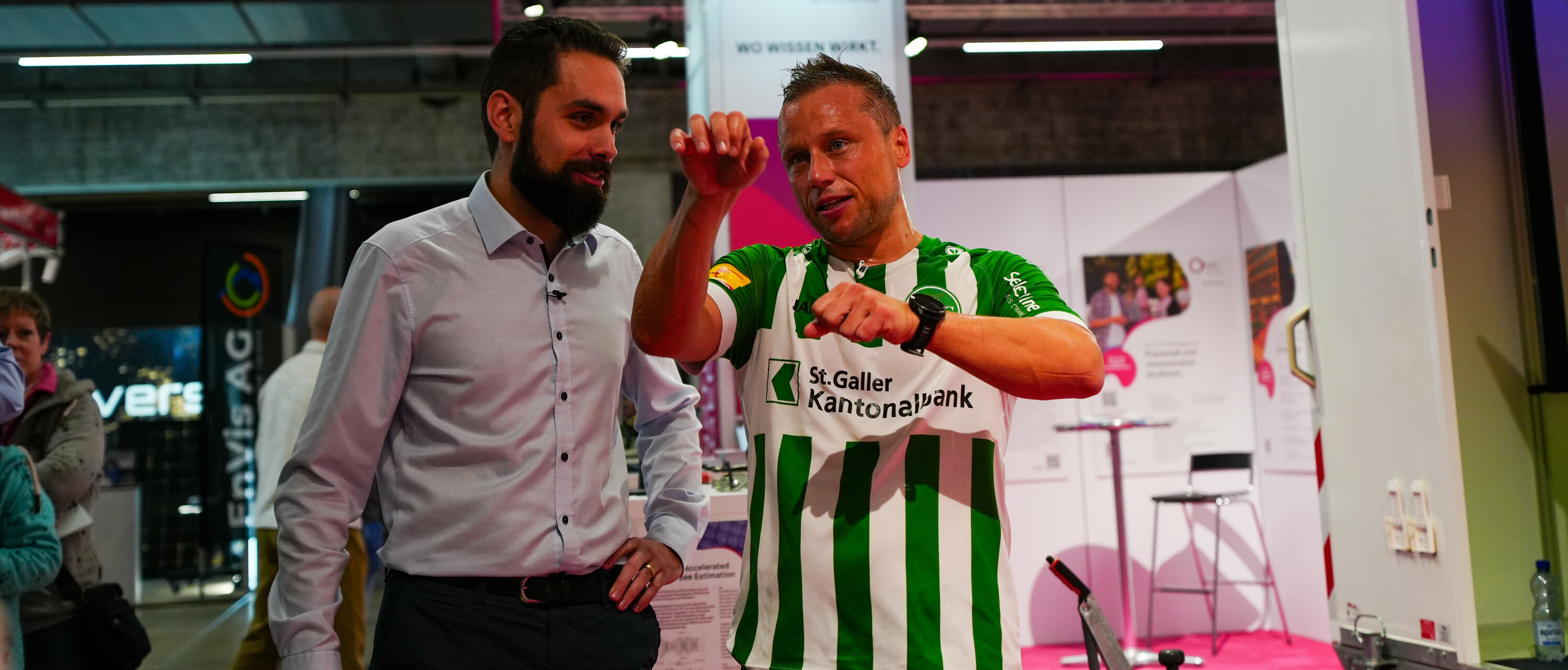 «SRF bi de Lüt»-Moderator Jan Fitze absolviert ein KI-Trainingsprogramm.