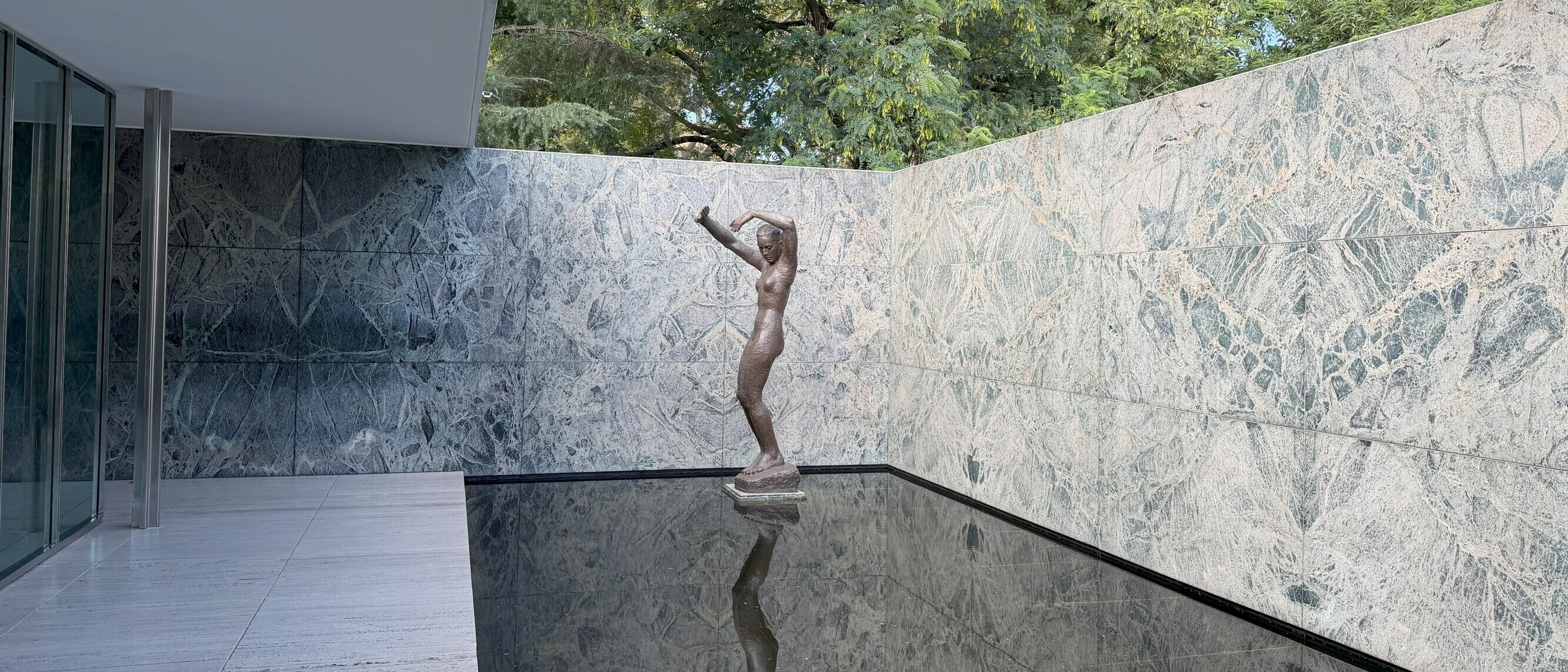 Barcelona-Pavillon - Mies van der Rohe