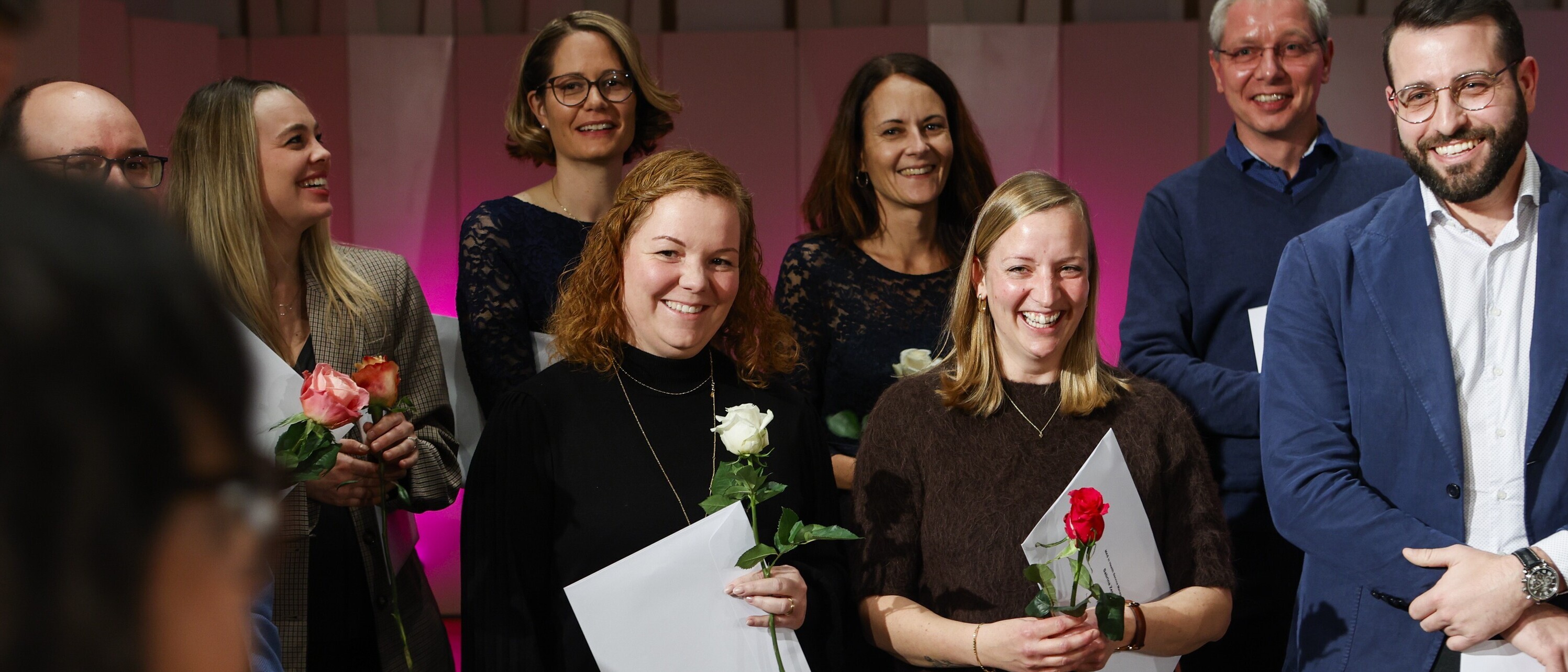 Eine MAS-Klasse der OST feiert ihren erfolgreichen Abschluss.