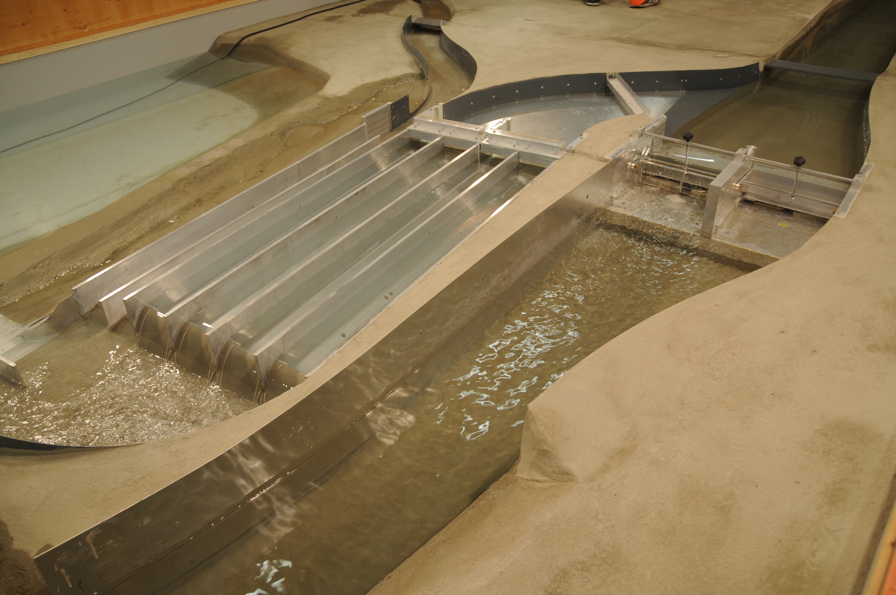 Modellversuche Fassung (Wasserkraftwerk) Eugenisee Modellversuche Fassung (Wasserkraftwerk) Eugenisee