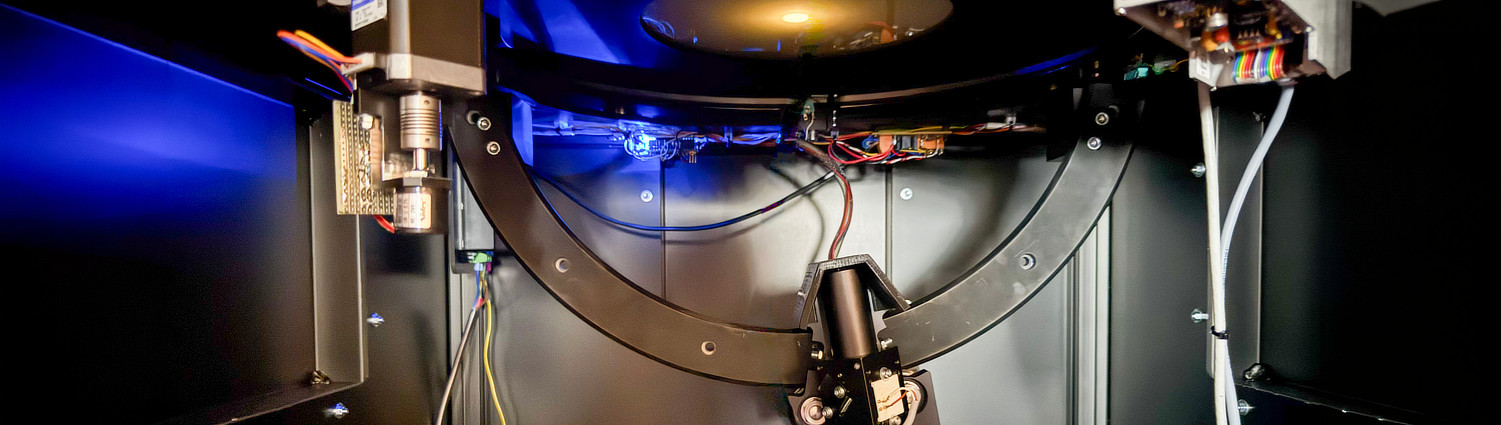 Header Image SPF Testing Farbiges Solarglas